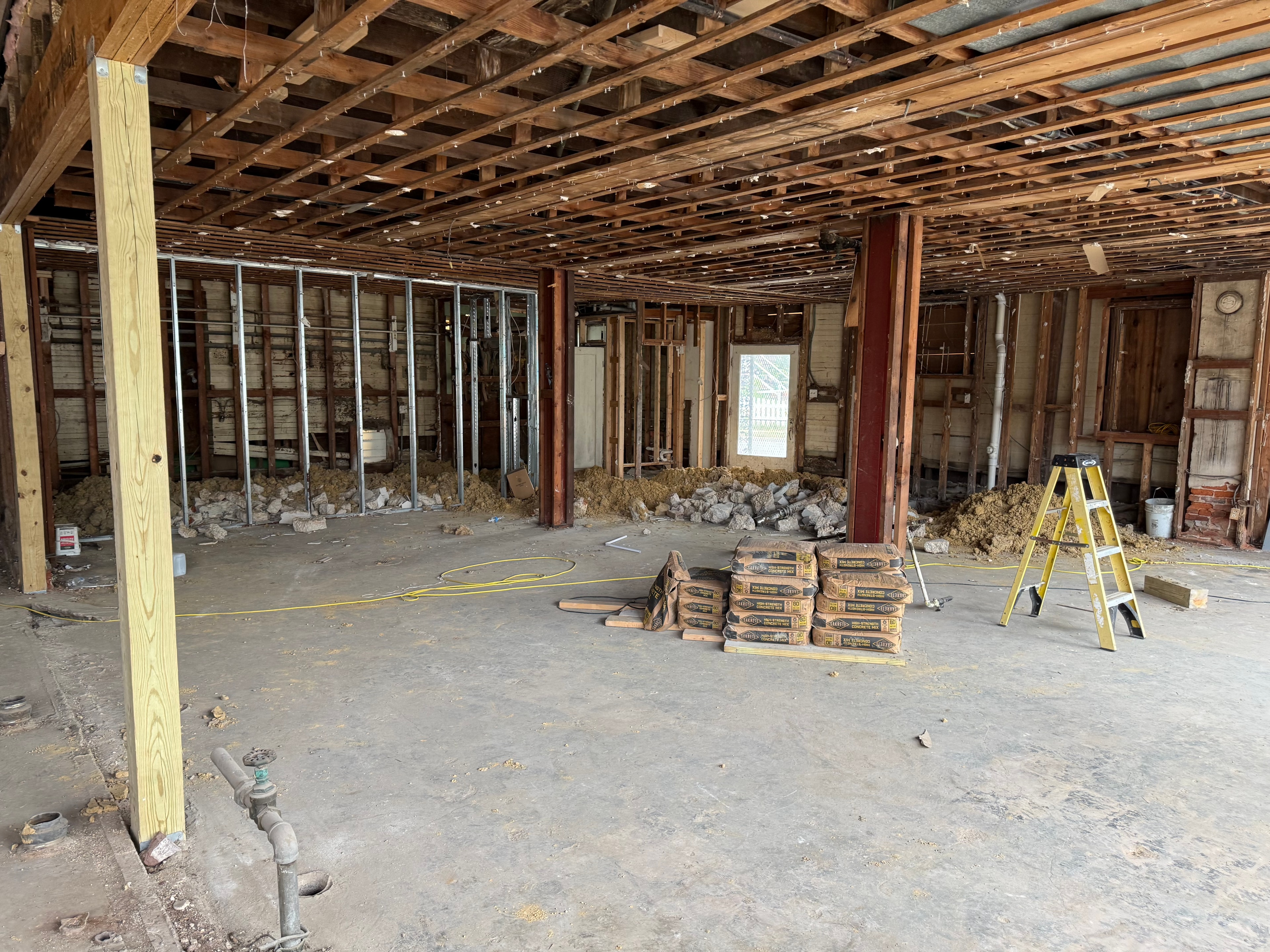 Laurel Club 520 renovation in progress